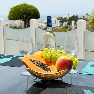 Relaxing Ocean View, Spacious Art With Large Terrace, Near Beaches Costa Adeje (Tenerife)