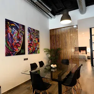 Fabrica Del Lujo En El Centro De Malaga